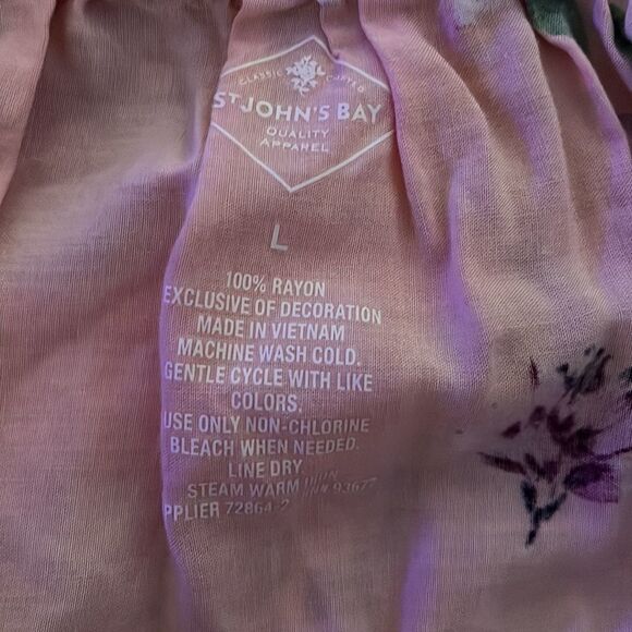 St. John’s Bay floral top cap sleeves ruffle around neck & bottom women’s large - Picture 8 of 8